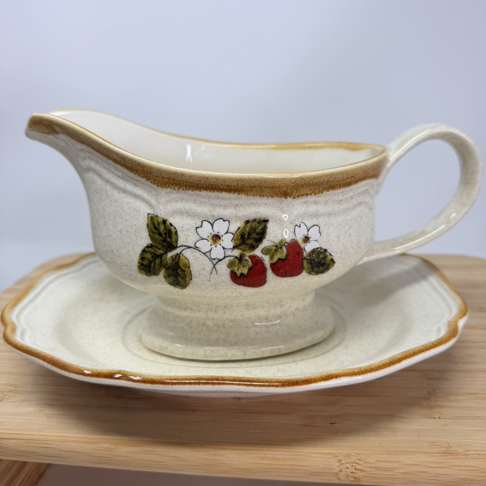 Vintage Mikasa Strawberry Festival Stoneware Gravy Boat & Dish Japan Retro As Is